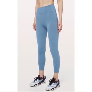 Lululemon NWOT- In Movement 25” leggings